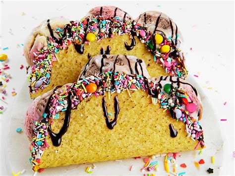 Det er blitt påstått at den nordiske formen for aprilsnarr er et innlån fra fransk skikk. Iskrem-taco | Oppskrift | Meny.no