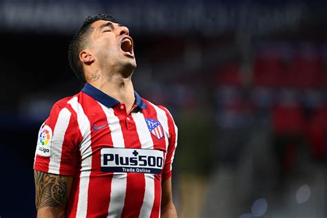 631 emma suarez pictures from 2021. Suárez: Así son las flamantes botas Puma que mejorarán su ...