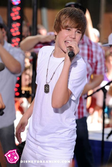 Justin Singing