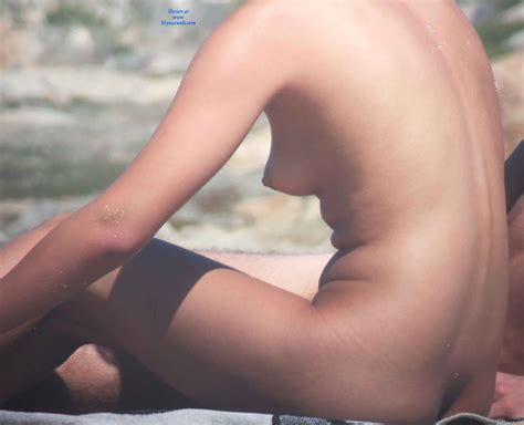 Topless Dans Le Sud February Voyeur Web