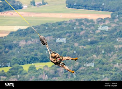 Static Line Parachute Jump Hi Res Stock Photography And Images Alamy
