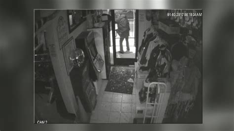 Thief Steals Thousands Dollars Worth Of Jewelry From Albuquerque Pawn