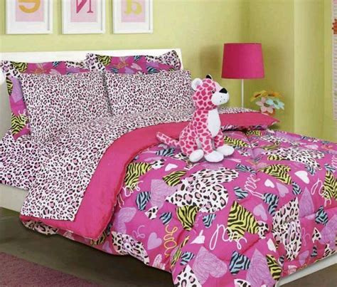 But don't misunderstanding, this cheetah print bedroom decoration is also good for your daughters bedroom. Girls Twin Comforter Set Bedding Minto Pink Bed in a Bag ...