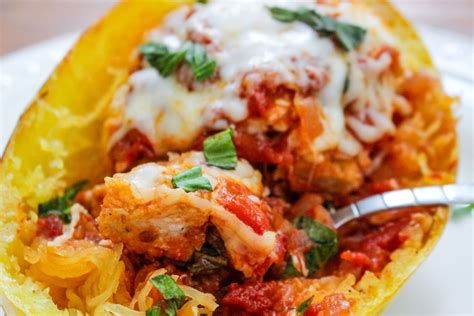 Spaghetti squash chicken parmesan bakewhat's gaby cooking. Skinny Chicken Parmesan Spaghetti Squash - Ally's Cooking