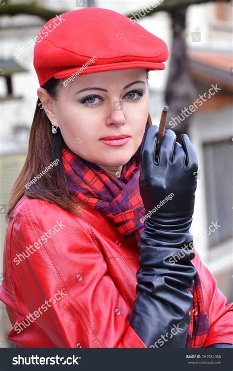 Betsy Tea Wearing Leather Gloves Saferbrowser Image Search Results In