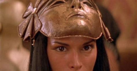 Patricia Velasquez The Mummy Star And Supermodel Comes Out As Gay In