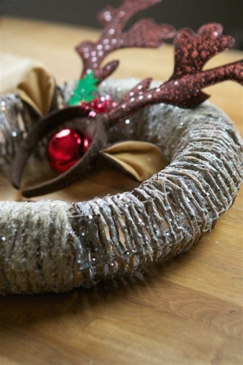 DIY Christmas Wreath Ideas - Spaceships and Laser Beams