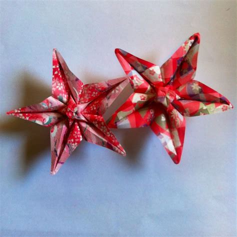 Finding ideas for christmas origami using money as your paper can be a fun way to get into the holiday spirit. How to Make an Origami Star Flower | Recipe | Origami ...