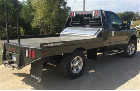 Truck Beds Bale Spear Bed On The Road Trailers Cargo Utility
