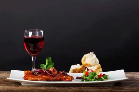 Cómo lograr un maridaje perfecto entre el vino y la comida
