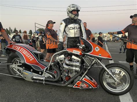 Fuel Harleys Put On A Show In Woodburn Drag Bike News