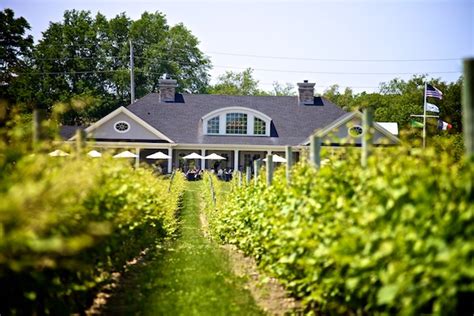 Sparkling Pointe Vineyards And Winery Northforker Vacation Guide