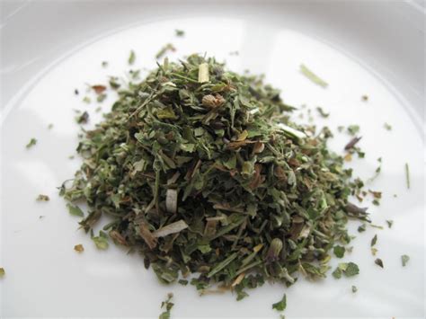 Rub a scratching post with catnip to make it more appealing. Catnip Tea » Supplement SOS
