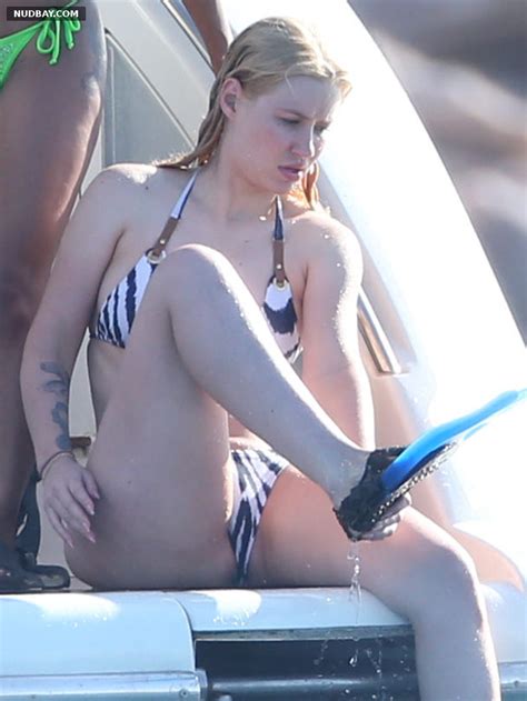 Iggy Azalea Bikini Candids On A Yacht In Mexico Gotceleb My XXX Hot Girl