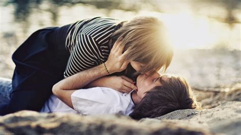 Top Romantic Photos Of Kiss Hug And True Love Babe And Girl Wallpapers The Best Wallpapers
