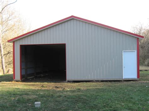 For a splendid horse barn built with traditional amish craftsmanship, choose cochranville pole buildings. Amish Country Barns