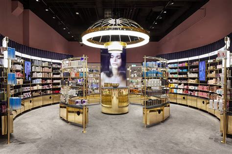 Best Uses Of Visual Merchandising In Retail Insider Trends