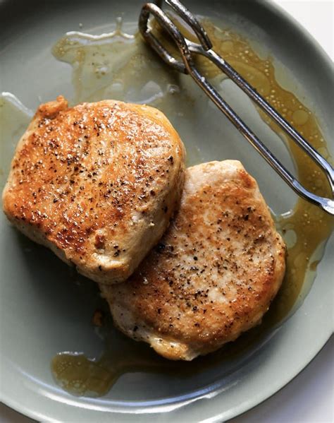 To find healthy recipes for low carb, hcg diet, weight watchers, diabetic, and many more. 11 Healthy Pork Chop Recipes (Because You're So Sick of ...