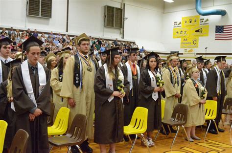 Lincoln Graduates Remember The Past Look To Future News