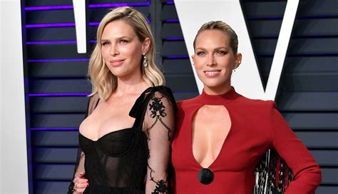 Erin And Sara Foster Sign A Development Deal With Fox Tv