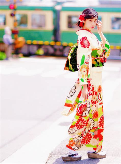 Pin By Brian Woody On Kimono Japanese Beauty Style Harajuku