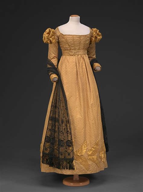 Figured Silk Sarsnet Dress Historical Dresses Fashion Renaissance