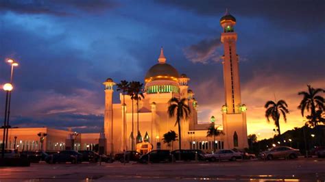 This is sultan omar ali saifuddin mosque, brunei by icee ferrer on vimeo, the home for high quality videos and the people who love them. Sultan Omar Ali Saifuddin Mosque, Bandar Seri Begawan ...