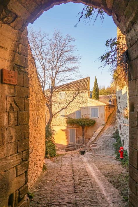 Ultimate Guide To Gordes France A Beautiful Hilltop Village In