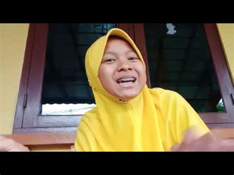 Gunung berapi atau gunung api atau vulkan secara umum adalah istilah yang dapat didefinisikan sebagai suatu sistem saluran fluida panas yang memanjang dari kedalaman sekitar 10 km di bawah permukaan bumi sampai ke permukaan bumi, termasuk endapan hasil akumulasi material yang. Experimen gunung berapi - YouTube