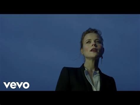 I've seen a faithless lover take you down to deep water and i have watched a fragile wing tangled up in longings get broken in. Ilse Delange Next To Me - AgaClip - Make Your Video Clips