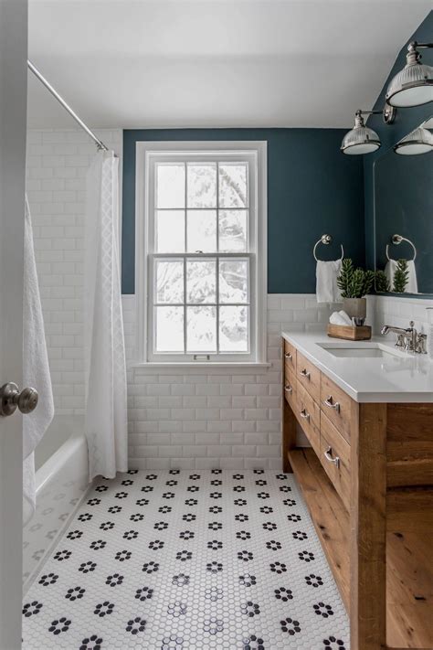 10 Dark Wood Floor Bathroom Ideas
