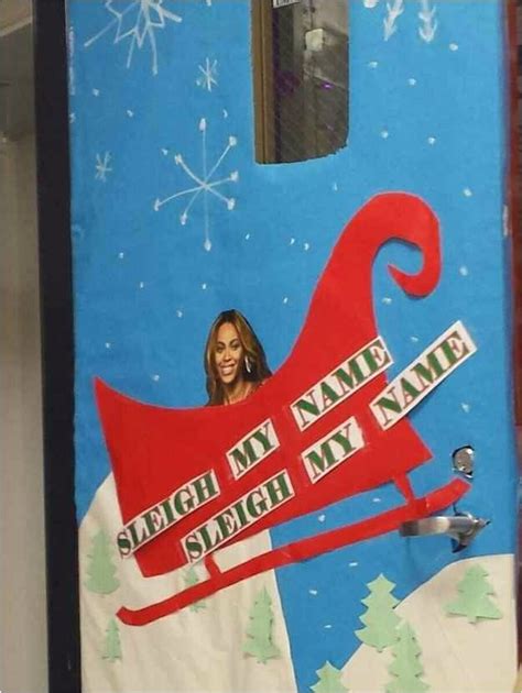 10 Funny Christmas Door Decorating Ideas Decoomo