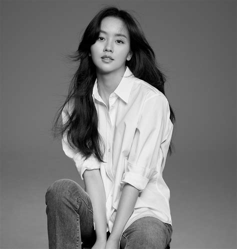 Kim So Hyun Is Dazzling In Profile Photos From New Agency Kpophit Kpop Hit