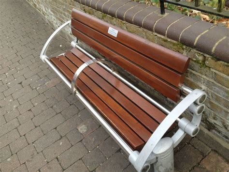 Creepy Park Bench Spotted In East London The Poke