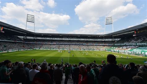 Welche spiele der fußball em 2021 laufen im zdf? Uefa wegen EM 2024 in der Kritik: Fußball-Austragungsorte ...