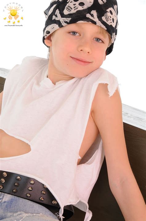 Model Boy Newstar Sonny Sets Foto Foto Bank Home