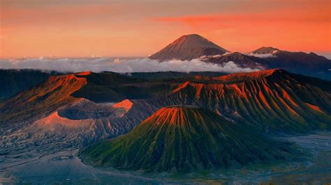 Volcanic Landscape Wallpapers And Images Wallpapers
