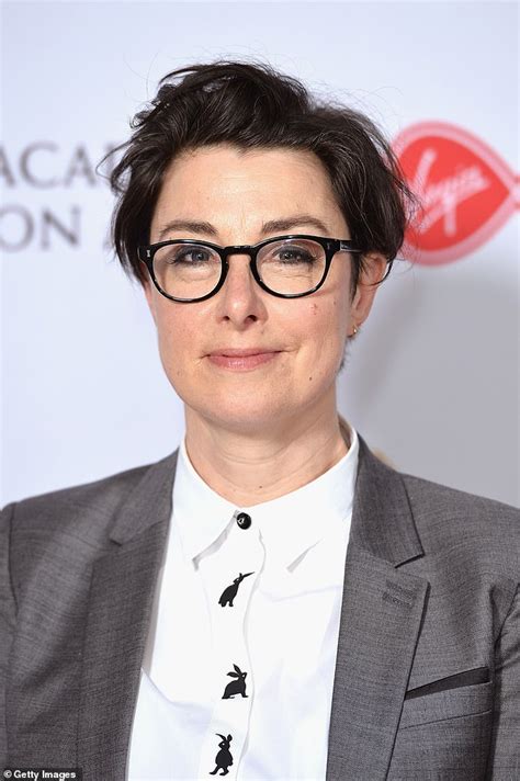 Sue Perkins Reflects On Her Brain Tumour Diagnosis Which May Have Affected Her Fertility Daily