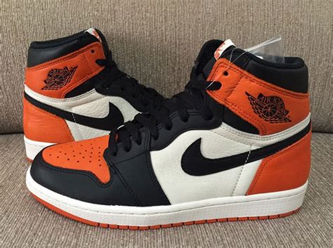 Jordan brand adds to its shattered backboard lineage with the jordan 1 retro high shattered backboard 3.0, now available on stockx. Remember When Michael Jordan Shattered A Backboard With A ...