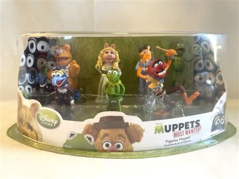 Disney Store Muppets Most Wanted Figurine Playset Kermit Miss Piggy