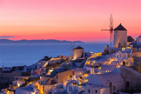 13 Striking Santorini Sunsets Best Places To See The Sun Go Down 2021