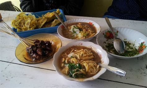 Assalamualaikum teman teman.divideo kali ini saya ingin berbagi pengalaman dalam membersihkan kerak membandel pada bagian belakang wajan kuali dan panci. Cara Menghilangkan Noda: Resep Tempe Kemul - Tempe Super Maknyuus...
