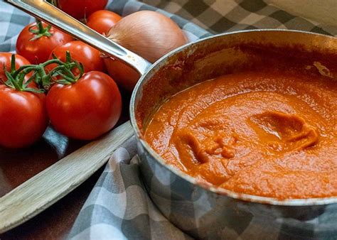 Easy Keto Low Carb Tomato Sauce Recipe The Golden Lamb