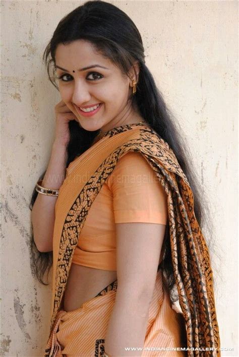 tamil ponnu cute beauty beauty women indian photoshoot saree photoshoot mallika kapoor