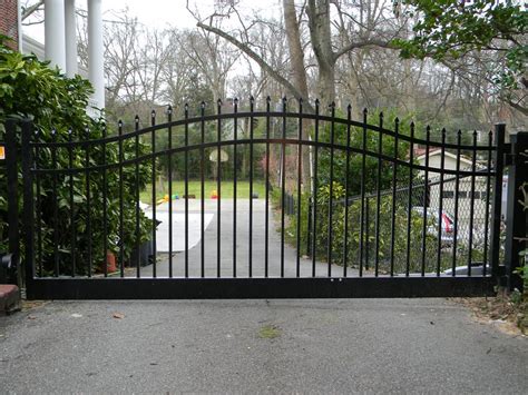 Style A Single Swing Driveway Gate With Estate Arch Front Gate Design