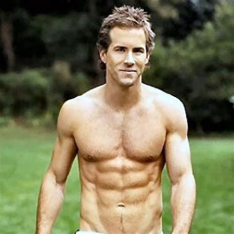 Holy 6 Pack From Ryan Reynolds Hates Shirts E News Canada