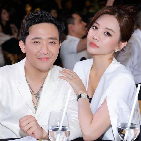 Trấn thành bị chỉ trích vì clip bày trò nguy hiểm. MC Trấn Thành đăng ảnh công khai hôn hít vợ Hari Won giữa ...