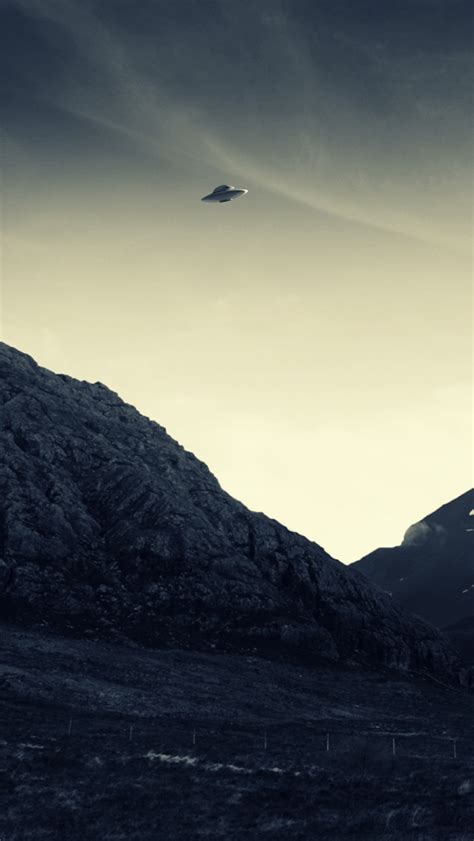 Ufo Flying Iphone Wallpapers Free Download