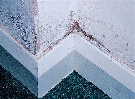 How to stop damp in bedroom. Damp In Corner Of Bedroom Wall | online information