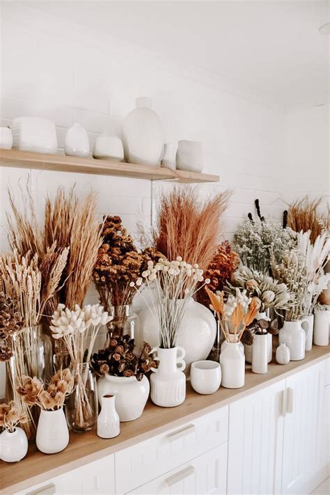 We use mainly australian native flowers. Dried Australian Native Flowers in 2020 | Dried flowers ...